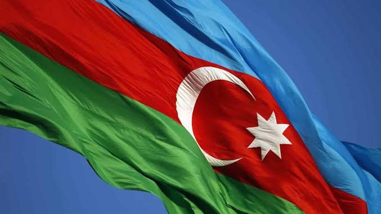 Azerbaycan 31 Türk vatandaşına giriş yasağı getirdi: Fatih Erbakan ve Ahmet Çakar listede
