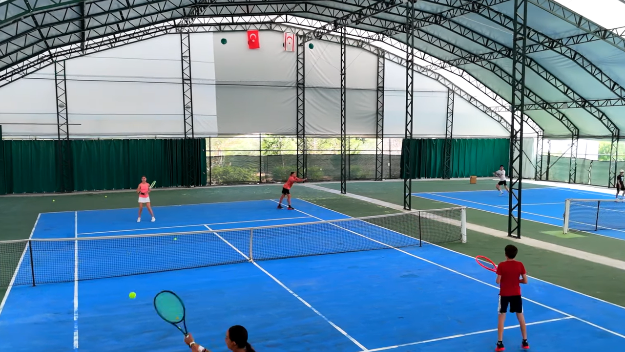 Amcaoğlu'ndan Gönyeli'de Kapalı Tenis Kortu Açıklaması