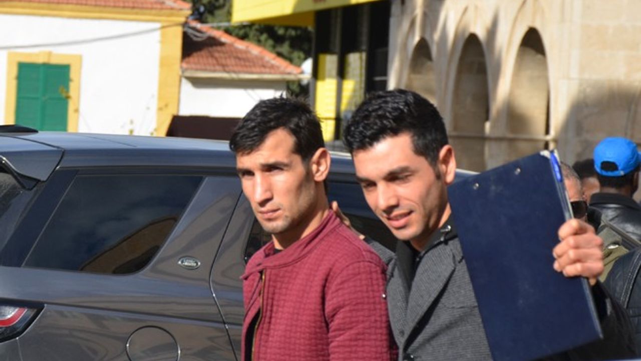İki Kafadar Bonzai'yi Vurdular Arabada Bayıldılar Devriye Gezen Polis