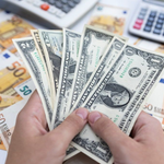 Döviz haftaya yüksek başladı