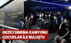 Gezici sinema kamyonu Şehit Doğan Ahmet İlkokulu’nda gösterim yaptı