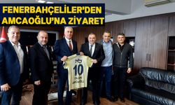 KKTC Fenerbahçeliler Derneği, Amcaoğlu’na forma takdim etti