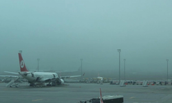 İstanbul Sabiha Gökçen Havalimanı'nda sis uçuşları olumsuz etkiliyor