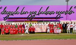 Cumhuriyet Meclisi Futbol Takımı ile KKTC Kadın Milli Futbol takımı gösteri maçı yaptı