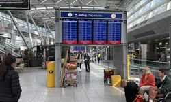 Almanya'da 5 havalimanındaki grev nedeniyle yüzlerce uçuş iptal oldu, 90 bin yolcu etkilendi