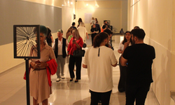 Zehra Şonya’nın metal eserlerinden oluşan sergisi Gazimğusa’da ziyarete açıldı