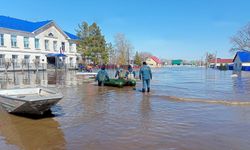 Rusya'daki sellerde su altında kalan ev sayısı 10 bin 550'ye çıktı