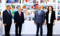 Çavuşoğlu, Azerbaycan Milli İlimler Akademisi’nde KKTC bölümünün açılışını yaptı