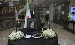 İran Cumhurbaşkanı Reisi için ülke temsilcilerinin katıldığı taziye merasimi düzenlendi