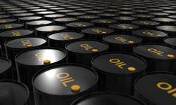 Petrolde kritik veriler öncesi sakin seyir