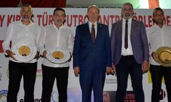 Tatar, futbol antrenörlerine ödüllülerini takdim etti