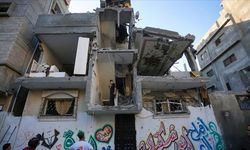 İsrail'in 275 gündür saldırılarını sürdürdüğü Gazze'de can kaybı 38 bin 153'e çıktı