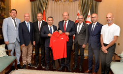 Cumhurbaşkanı Tatar, Türkiye Cumhuriyeti Badminton Federasyonu yönetimini kabul etti