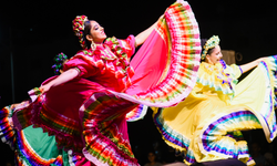 14. Uluslararası Lefkoşa Halk Dansları Festivali başladı