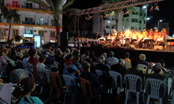 Girne Belediyesi Türk Sanat Müziği Topluluğu ‘Aşk ve Neşe’ konseri düzenledi