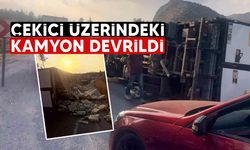 Girne'de çekici üzerindeki kamyon devrildi: Can kaybı yok