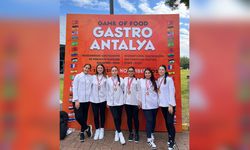 Haydarpaşa Ticaret Lisesi, Game Of Food Gastroantalya’da “Yılın En İyi Lisesi” kupasını aldı