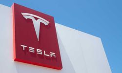 Tesla'nın piyasa değeri 1 trilyon dolara ulaştı