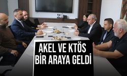 AKEL ve KTÖS heyetleri bir araya geldi