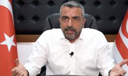 Ahmet Serdaroğlu: “Övüne övüne batıyorlar”
