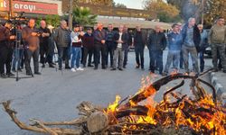 Narenciye üreticileri Güzelyurt’ta eylem düzenledi