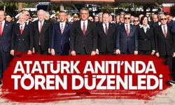 Atatürk Anıtı’nda tören düzenledi