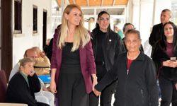 Nilden Bektaş Erhürman’dan Lapta Huzur Evi’ne Yeni Yıl Ziyareti