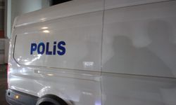 Başkasına ait kredi kartıyla alışveriş yaptı: Tutuklandı!