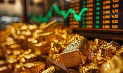 Altın, Fed Öncesi Rekor Kırdı: 5.200 Doları Aştı