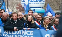 Fransa’da Polisler Sokağa İndi: Çalışma Koşulları Protesto Edildi