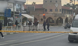 Son dakika: Larnaka Polis Müdürlüğü Önünde Silah Sesleri!