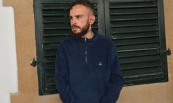 Dur ihtarına uymayarak polis araçlarına çarpıp kaçan sürücü mahkemeye çıkarıldı!