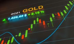 Altın 5.200 Dolara Dayandı: İran Gerilimi ve ABD Tarifeleri Güvenli Limanı Tetikledi