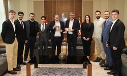 Erhürman, Liberal Demokrasi Hareketi Heyetini Kabul Etti