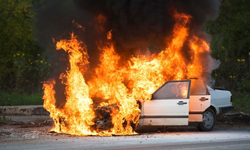 Lefkoşa'da seyir hâlindeki araçta yangın!