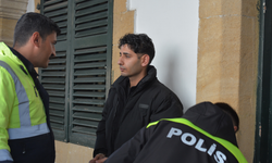 Ercan Havalimanı’nda yasaklı madde ile yakalanan zanlı mahkemeye çıkarıldı!