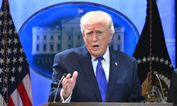 Trump tüm ülkelere yüzde 10 tarife kararını imzaladı