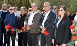 Demokrasi Şehitleri Lefkoşa’da düzenlenen törenle anıldı