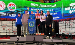 Ada Kafa 800 Metrede Türkiye Şampiyonu Oldu