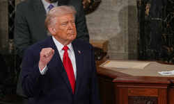 Trump: "Küba hükümeti bizimle görüşüyor, büyük sıkıntı içindeler"