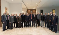 Cumhurbaşkanı Tufan Erhürman, TMT Mücahitler Derneği Yetkilileriyle Görüştü