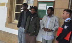 KKTC’de İzinsiz İkamet Eden 3 Zanlı Mahkemeye Çıkarıldı