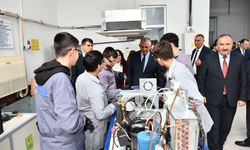 Çavuşoğlu İstanbul’da mesleki eğitim temaslarında bulundu