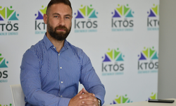 Maviş: "Greve ara verildi: Okullar bugün açık"