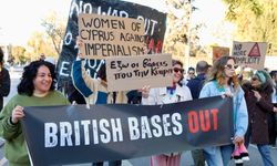 Güney Lefkoşa’da İngiliz üslerine karşı protesto yürüyüşü