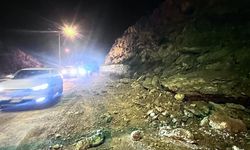 Girne Darboğaz Mevkiinde Yola Düşen Kayalar Temizlendi