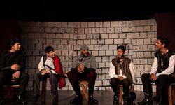 Beşparmaklar Tiyatro Festivali’nde “Hamlet”e büyük alkış