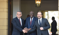 Genel Grev Gölgesinde Liderler Yarın Görüşecek