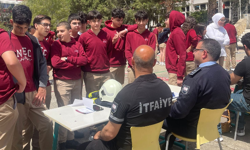 Kariyer gününde polis ve itfaiye tanıtıldı