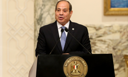 Sisi: "Bölgesel krizlerin çözümü siyasi süreçten geçer"